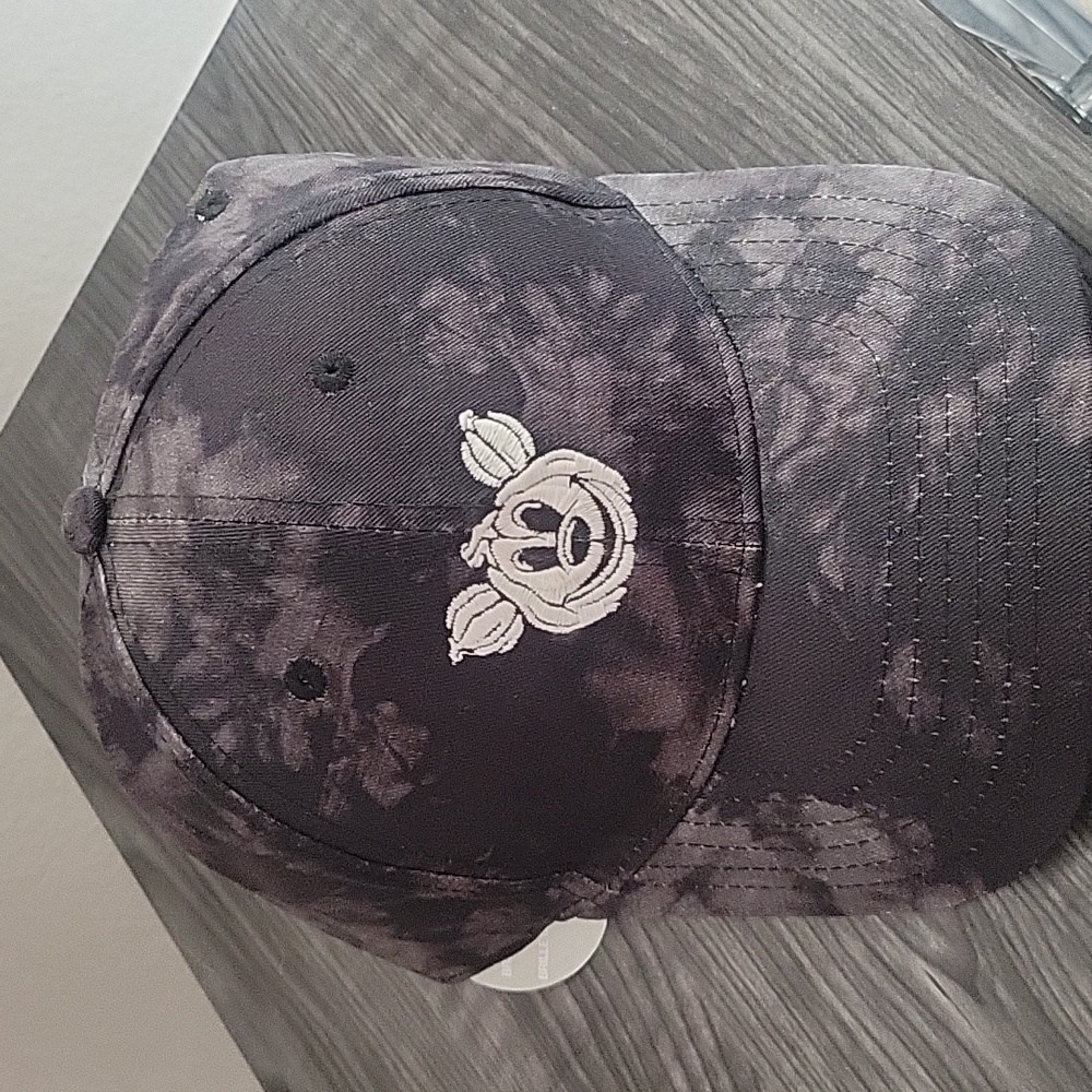 Disney Parks Mickey Says Boo Halloween Baseball cap Glows In Dark New With Tags